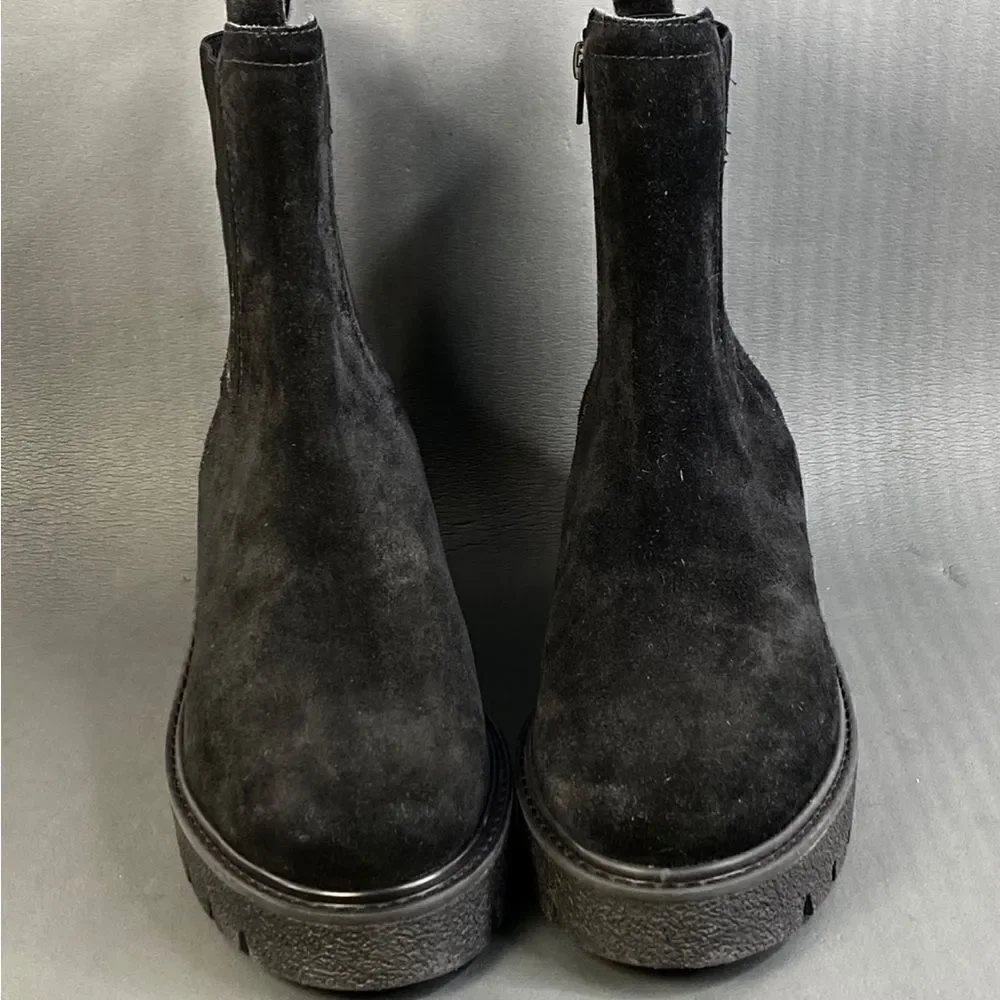 Chelsea & Violet Lottie Suede Lug Sole Platform Chelsea Booties womens size 9.5